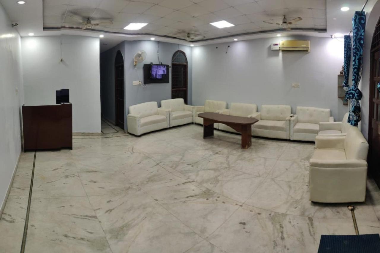 Hotel O Down Town Мирут Екстериор снимка