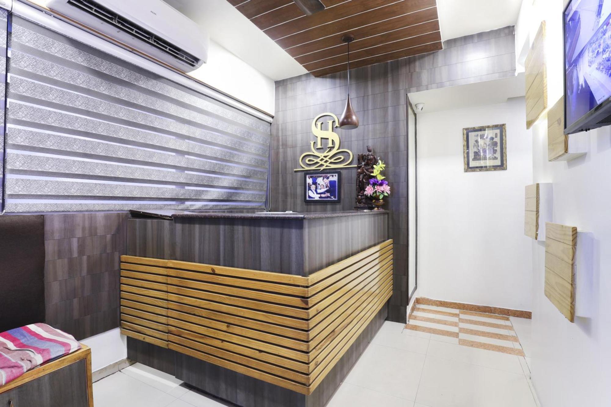 Hotel O Down Town Мирут Екстериор снимка